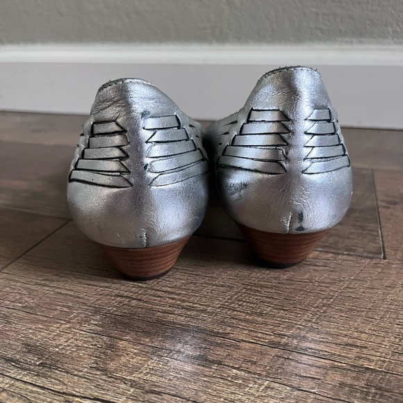 Frye Cameron Skimmer Huarache leather mini wedge peep toe sandals, size 8.5 - Picture 7 of 14